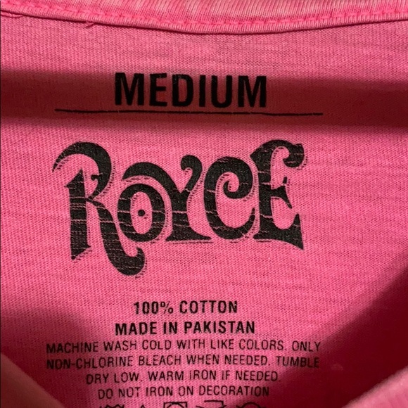 TX Pineapple V-Neck Tee - Picture 2 of 3